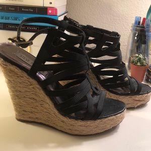 Steve Madden “Koraline” wedges size 6.5